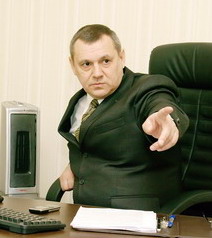 Заместитель начальника УВД Валерий Леонов: ``Бьет - не значит любит``