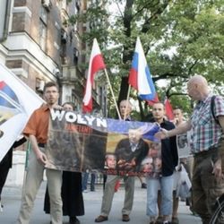 Поляки митингуют против возможности войны с Россией