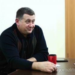Травматолог-ортопед Александр Кравцов: Если девушки ходят на каблуках, то мужчинам это полезно