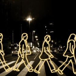 ГАИ призывает стать заметнее в темноте и раздаст фликеры