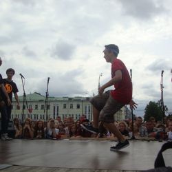 3 июля площадь Восстания стала танцевальной площадкой