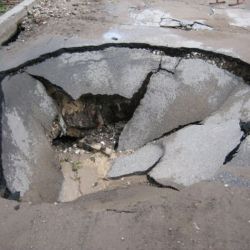 Почему на гомельских дорогах проваливается асфальт