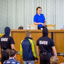 Хотите в 18 лет принимать виагру или в 20-ть свалиться с инфарктом: В Советском районе публично арестовали наркодиллеров и поучили молодежь
