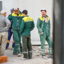 ``Дневной дозор`` и больные на работе: мобильная группа горисполкома побывала на территории туббольницы