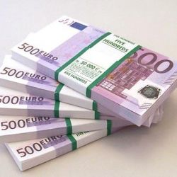 В Новобелицком районе гомельчанин купил 1000 сувенирных евро за 650 тысяч «зайчиков»