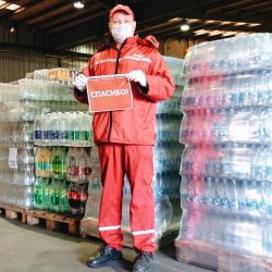 Coca Cola в Беларуси передала питьевую воду медперсоналу Гомельской больницы 