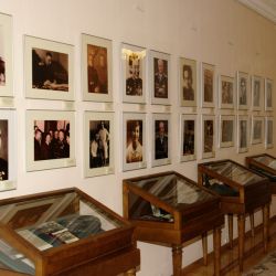 Фотографии лучших представителей Гомельщины разместили во дворце Румянцевых и Паскевичей