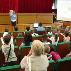 Гомельским малышам показали искореженные автомобили