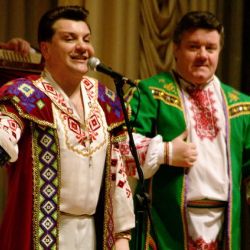 Ансамбль народной музыки ``Бяседа`` ``зажег`` ОКЦ