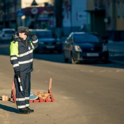ГАИ начинает ``слежку`` за водителями, не уступающими дорогу пешеходам