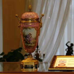 Выставка одного экспоната открылась в гомельском дворце