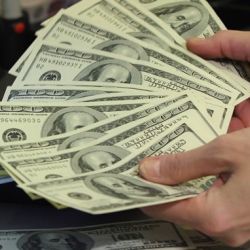 Россияне вернули гомельчанину 8600 долларов