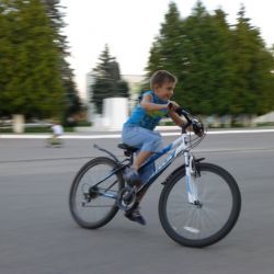 В Урицком ребенок врезался в прицеп  грузовика и попал в больницу 