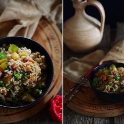 ГОТОВИМ С ВЕЧЕРКОЙ: РИС СТИР-ФРАЙ С ОВОЩАМИ И АНАНАСОМ