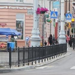 Областная прокуратура одобрила идею ГАИ спасать пешеходов с помощью «ограждения»?