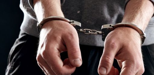 По горячим следам: задержан мужчина, который угрожал студенту отверткой ради денег